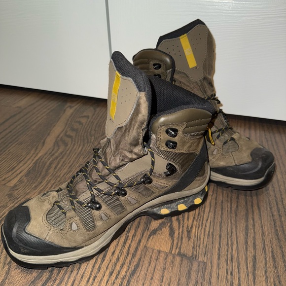 Salomon Men's Quest 4D Gore-Tex Hiking Boots - Picture 2 of 9